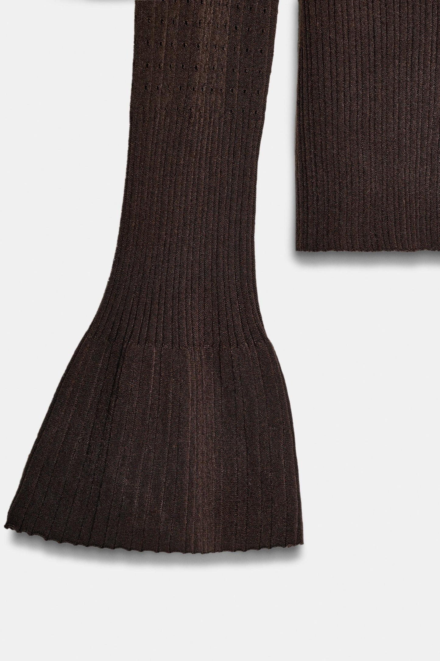 Pull Ajusté En Maille À Manches Cloches