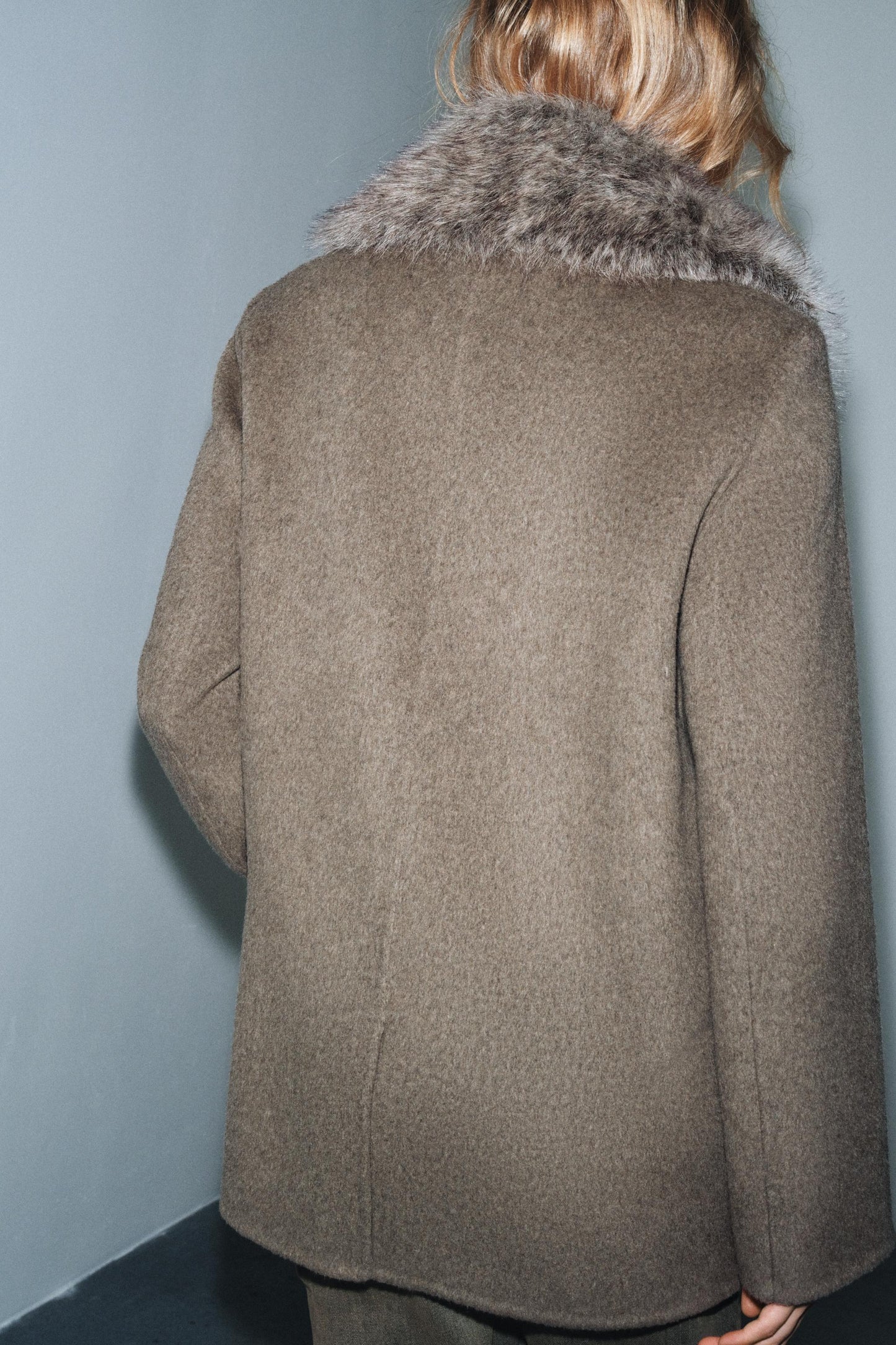 Veste En Maille Avec Col Effet Fourrure